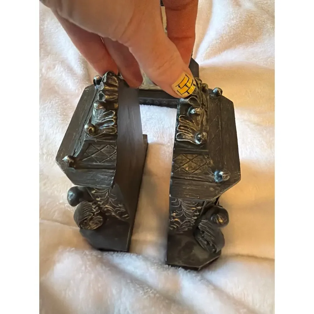 Ornate Victorian Style Desk Set 3pc Decor Courting Couple Relief Bookends Box